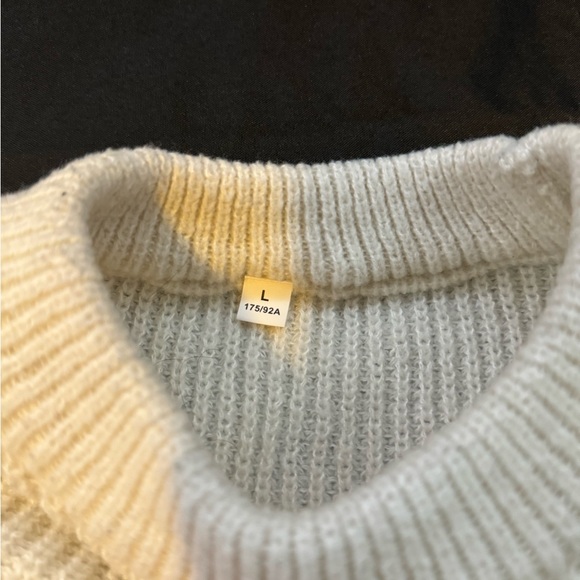 Knitted cream sweater size L - Picture 4 of 6